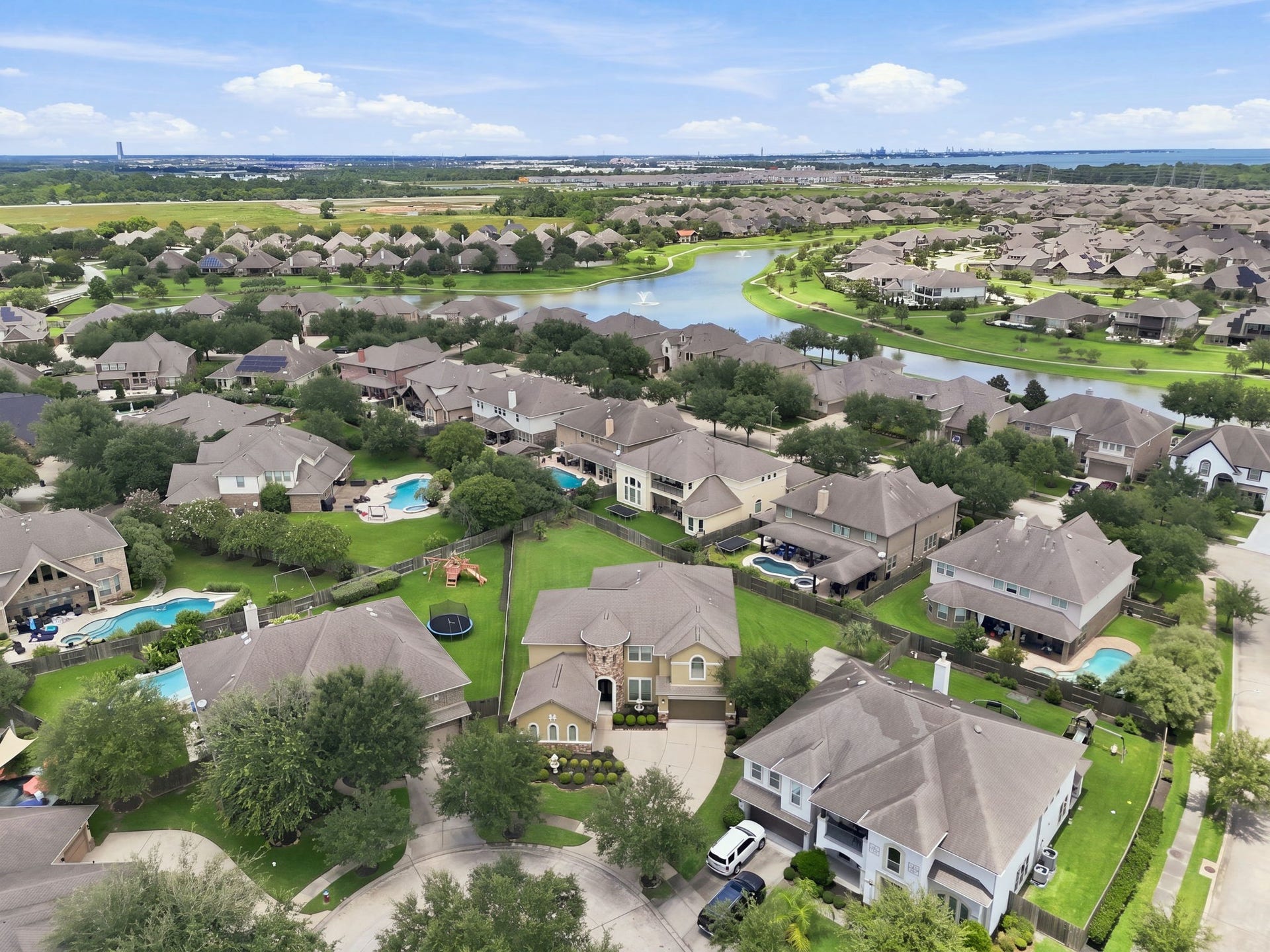 2407 Mallorca Pass, League City, TX 77573 2407 Mallorca Pass, League City, TX 77573