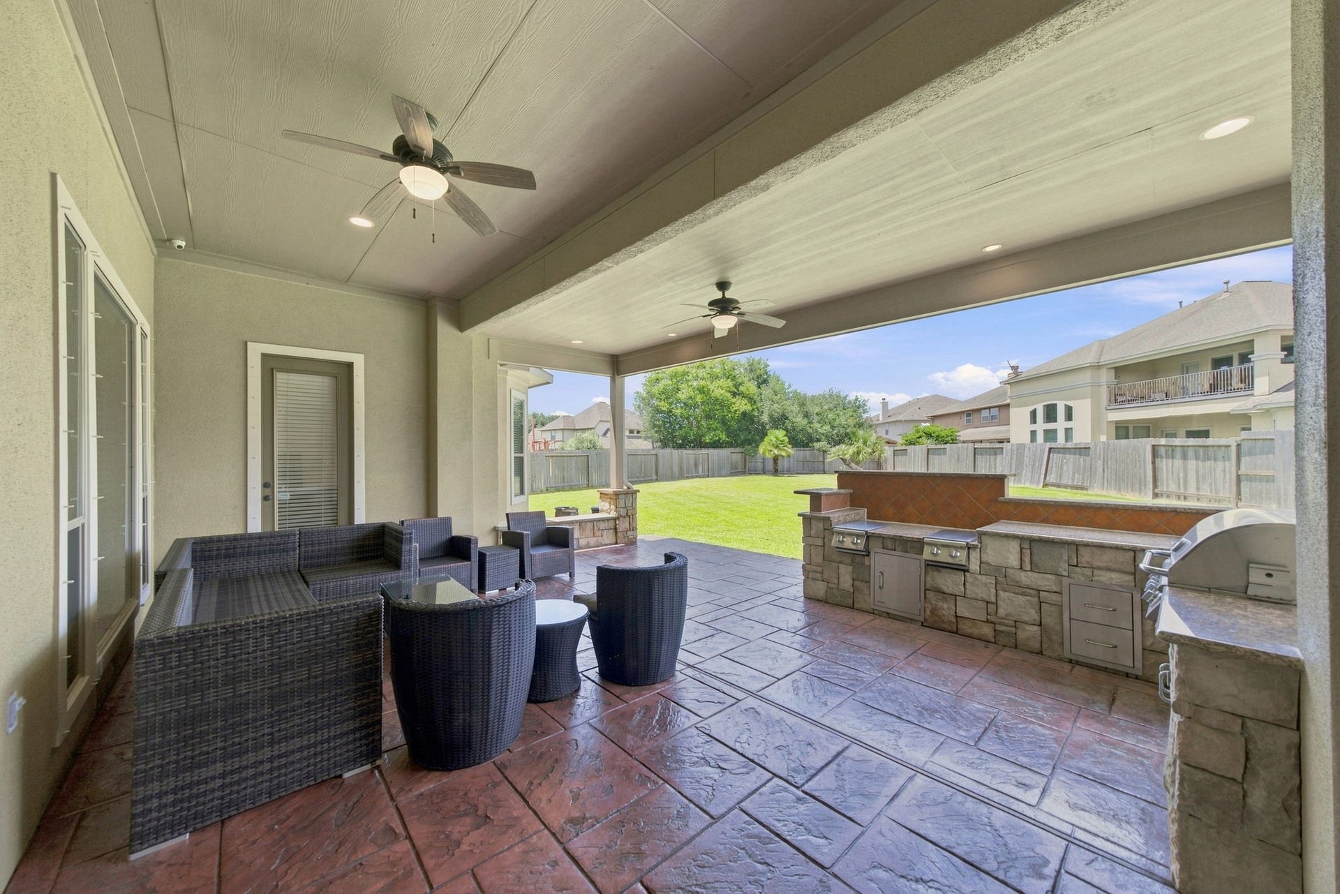 2407 Mallorca Pass, League City, TX 77573 Outdoor Kitchen