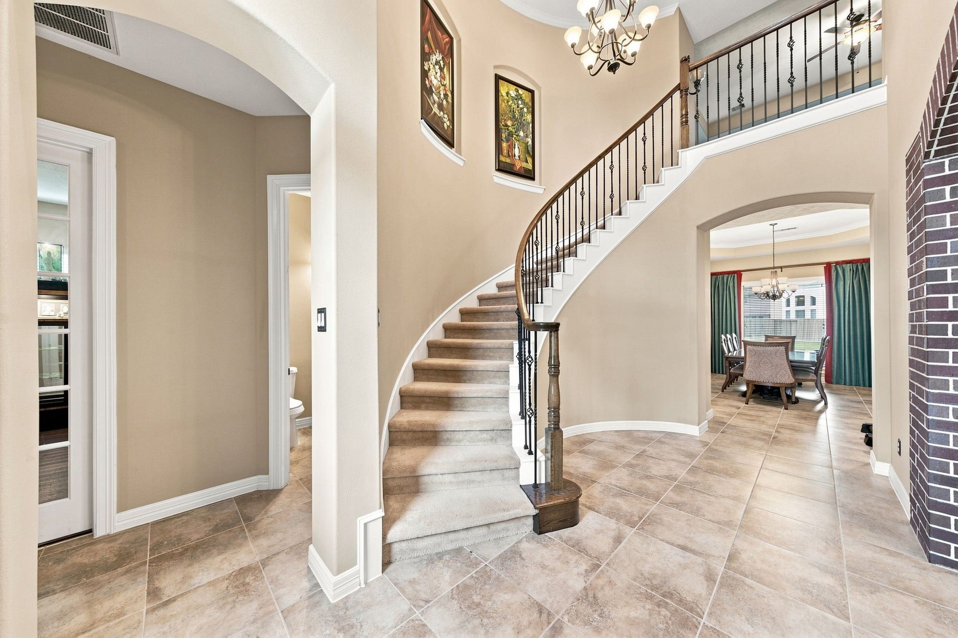 2407 Mallorca Pass, League City, TX 77573 Front Foyer