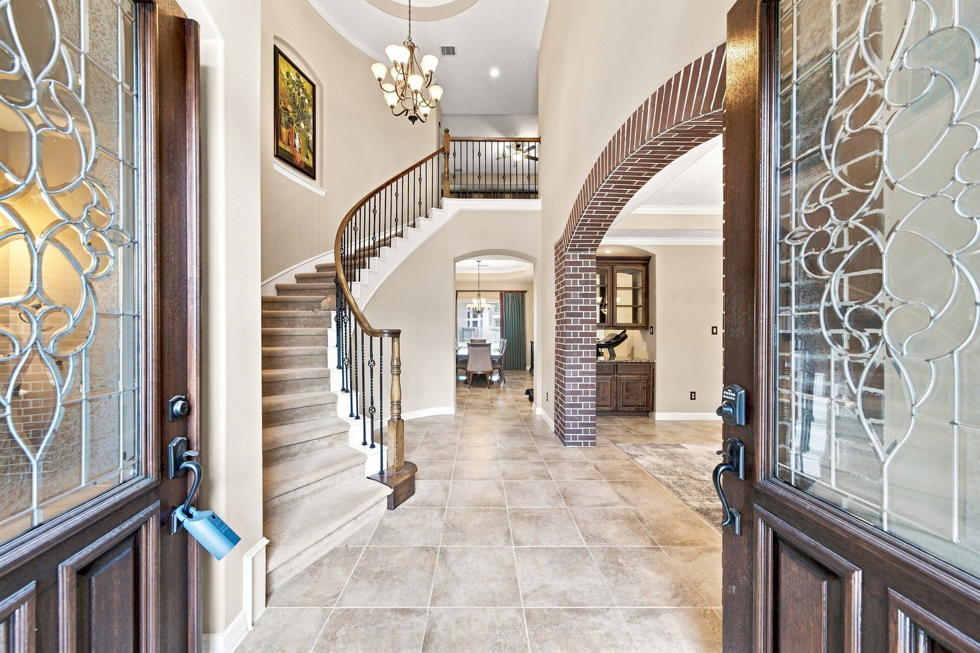 2407 Mallorca Pass, League City, TX 77573 Entryway of the Home