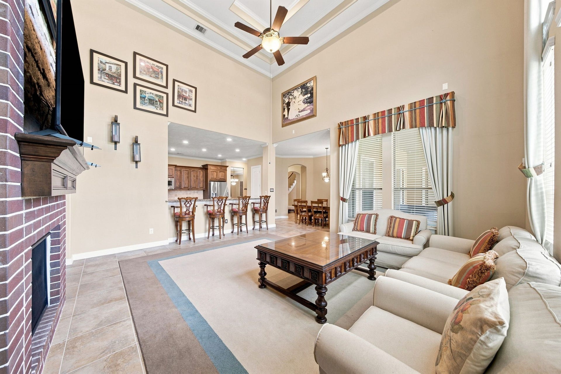 2407 Mallorca Pass, League City, TX 77573 Living Room