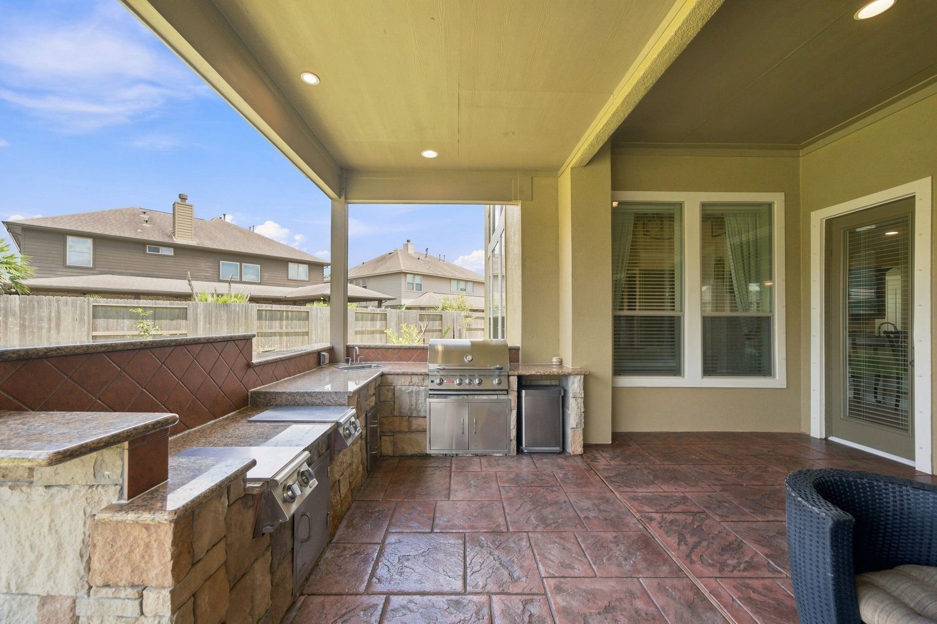 2407 Mallorca Pass, League City, TX 77573 Outdoor Kitchen