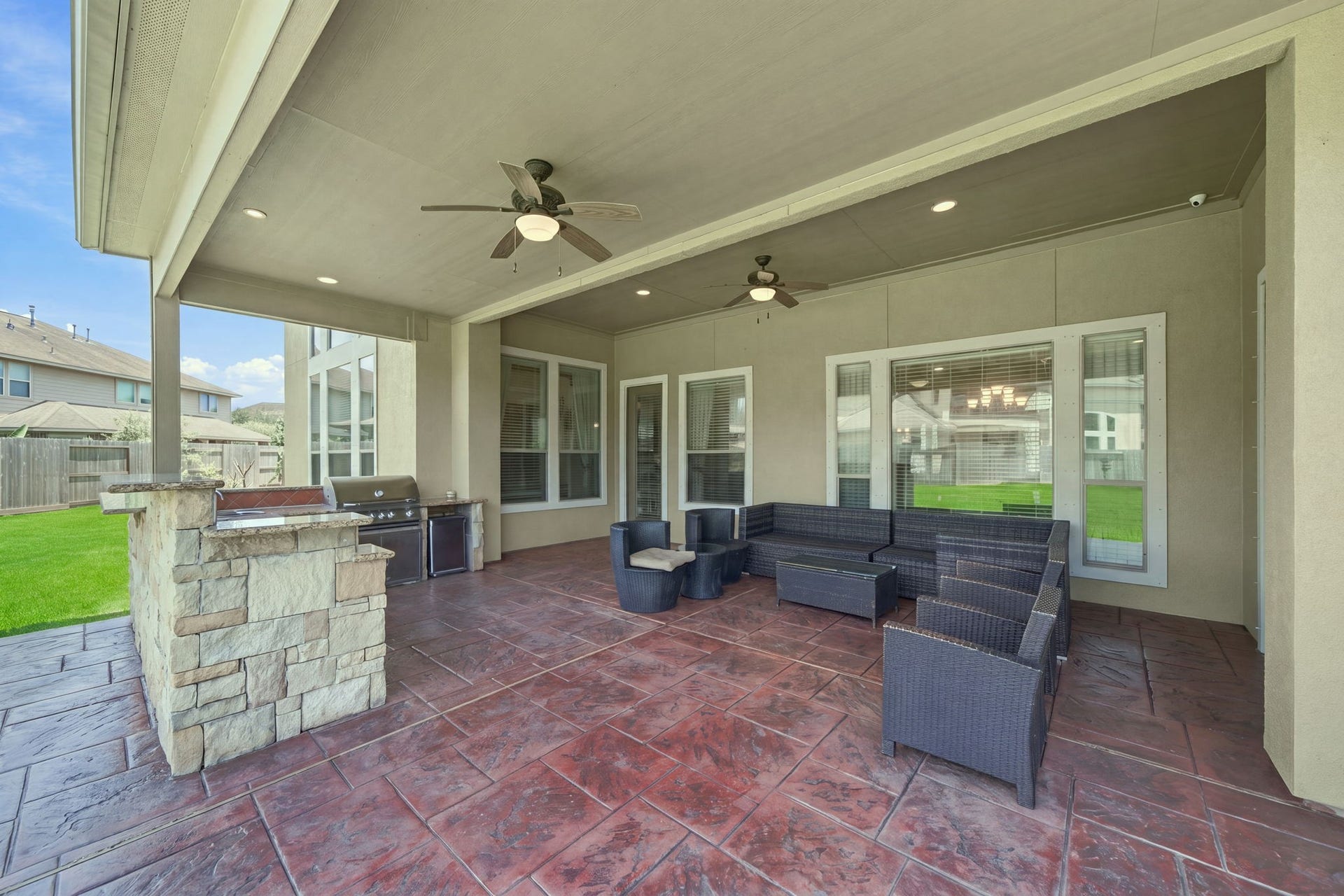 2407 Mallorca Pass, League City, TX 77573 Outdoor Kitchen