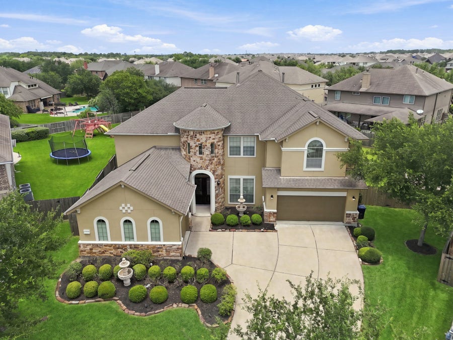 Property photo for 2407 Mallorca Pass, League City, TX