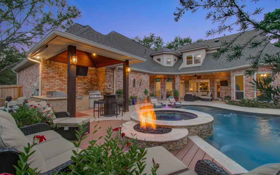 Property photo for 2 English Glade Court, The Woodlands, TX