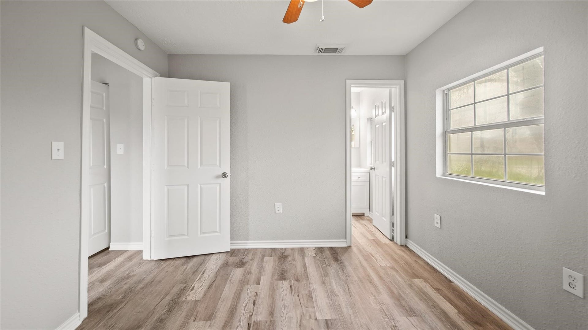 234 E Texas Street, Brazoria, TX 77422 234 E Texas Street, Brazoria, TX 77422
