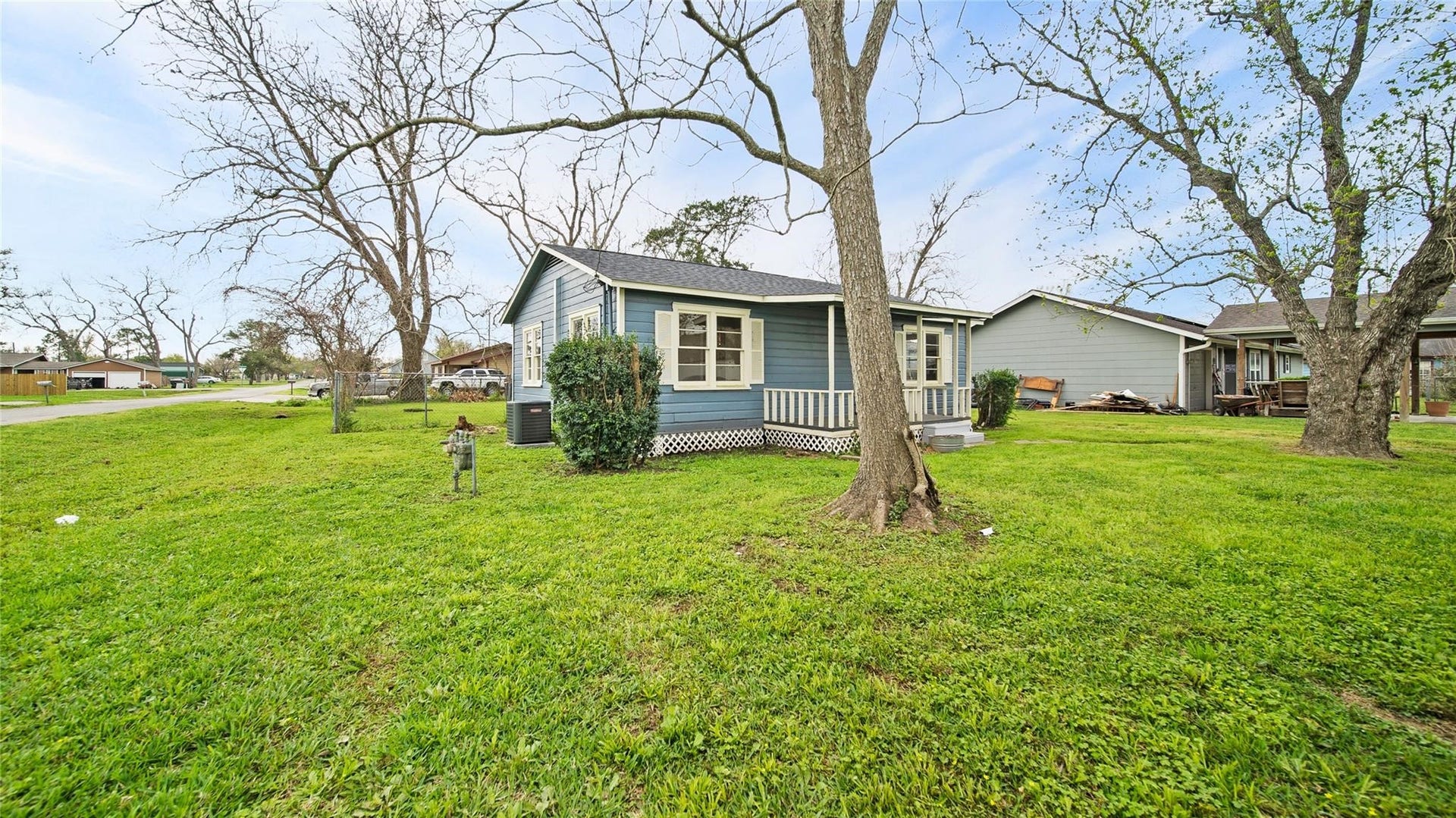 234 E Texas Street, Brazoria, TX 77422 234 E Texas Street, Brazoria, TX 77422