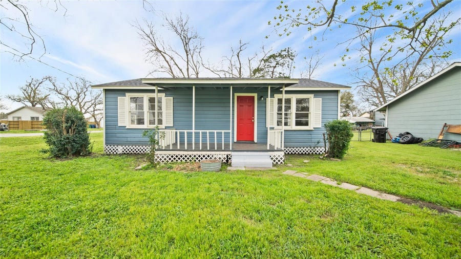 Property photo for 234 E Texas Street, Brazoria, TX