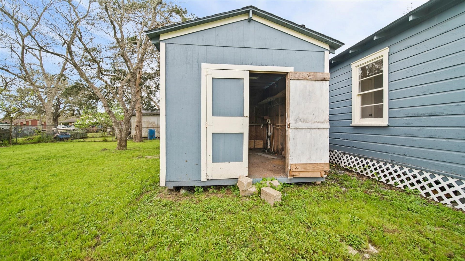 234 E Texas Street, Brazoria, TX 77422 234 E Texas Street, Brazoria, TX 77422