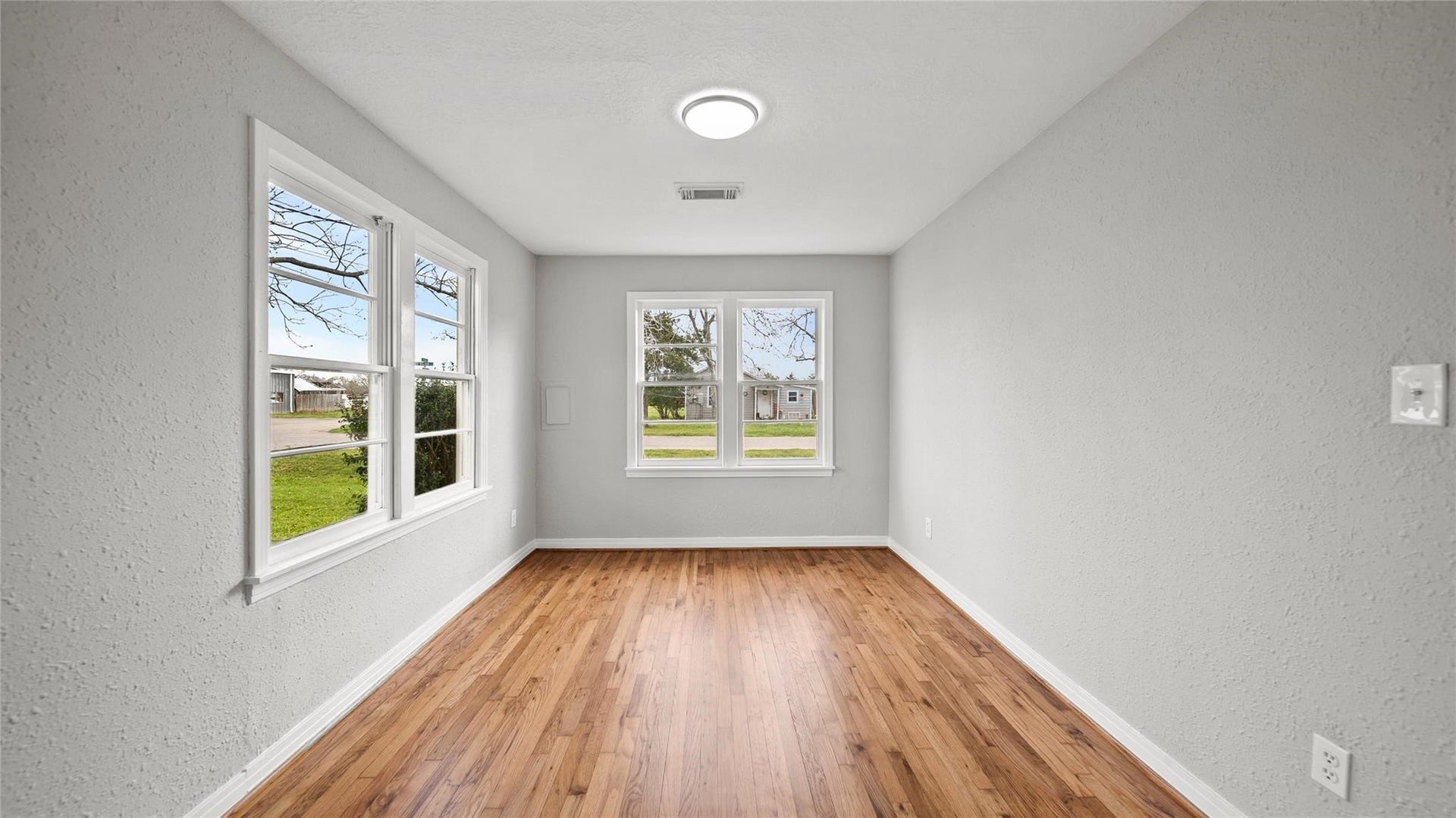 234 E Texas Street, Brazoria, TX 77422 234 E Texas Street, Brazoria, TX 77422
