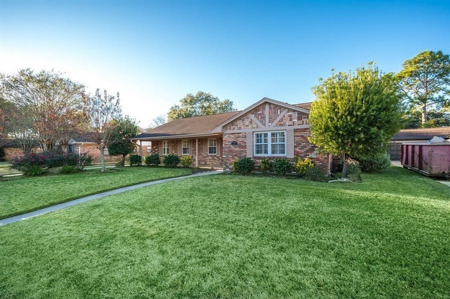 Property photo for 5046 Yarwell Drive, Houston, TX