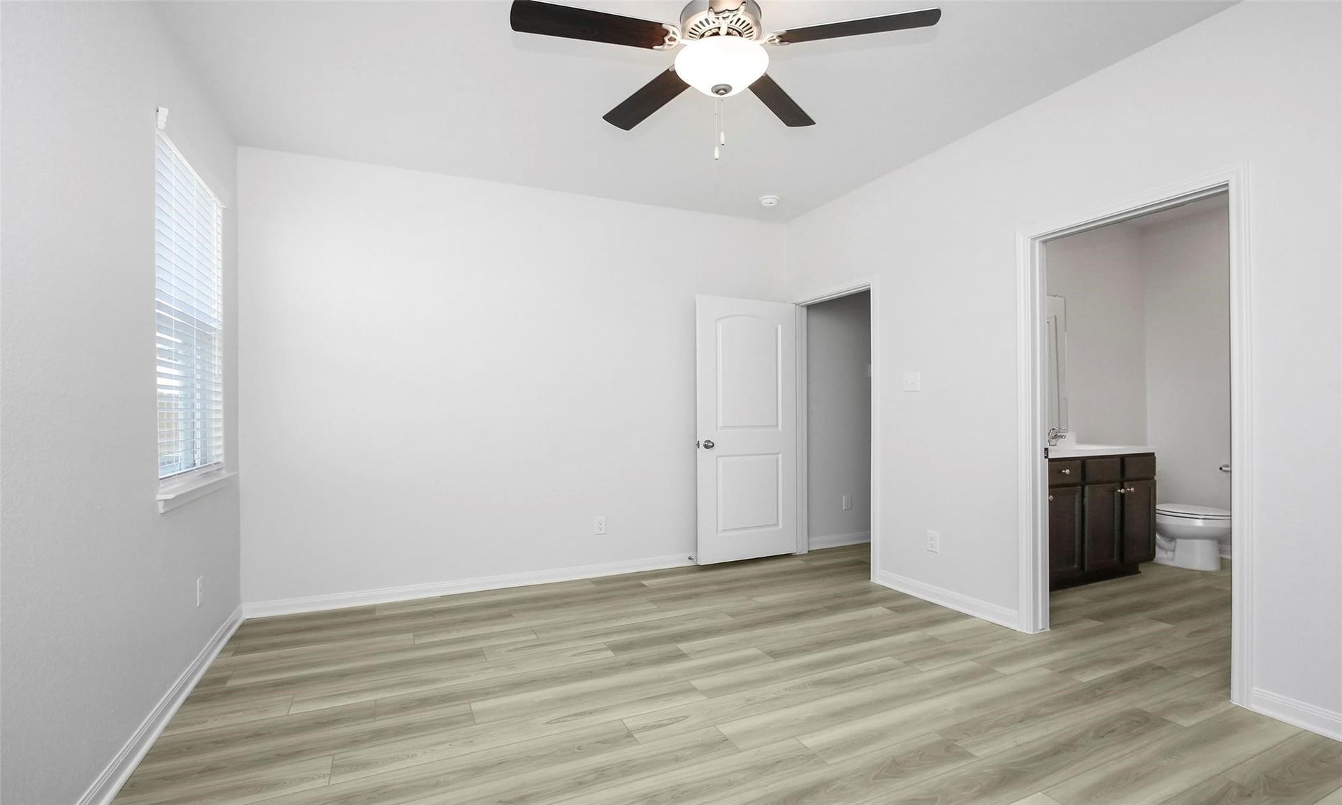 435 Lone Rider Drive, Katy, TX 77493