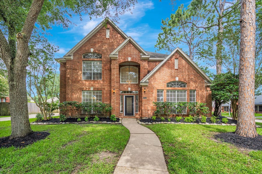 Property photo for 16511 Soaring Forest Drive, Pasadena, TX