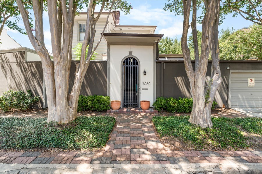 Property photo for 1202 Hawthorne Street, Houston, TX