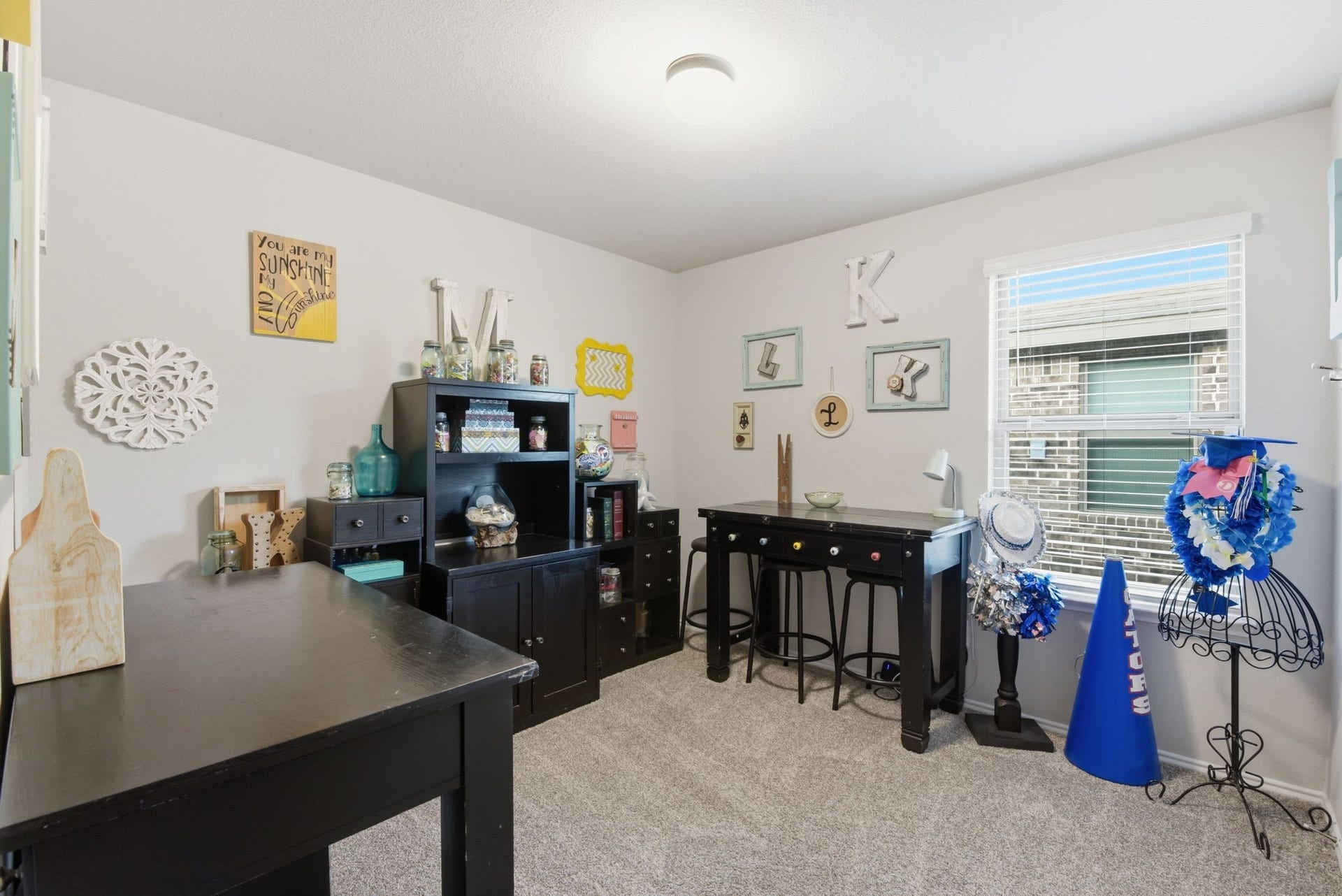 11225 34th Avenue N, Texas City, TX 77591 Comfortable guest bedroom or home office with flexible use.