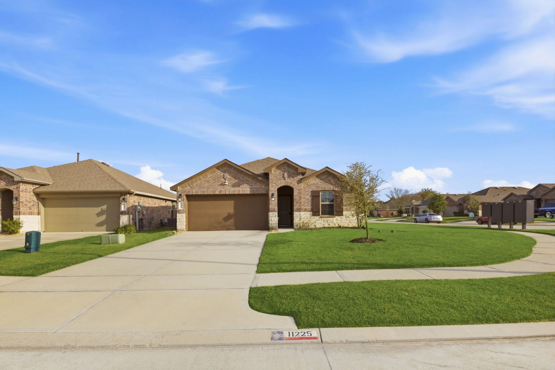 11225 34th Avenue N, Texas City, TX 77591 Texas City TX home for sale stunning modern one-story exterior with stone, brick and excellent curb appeal.