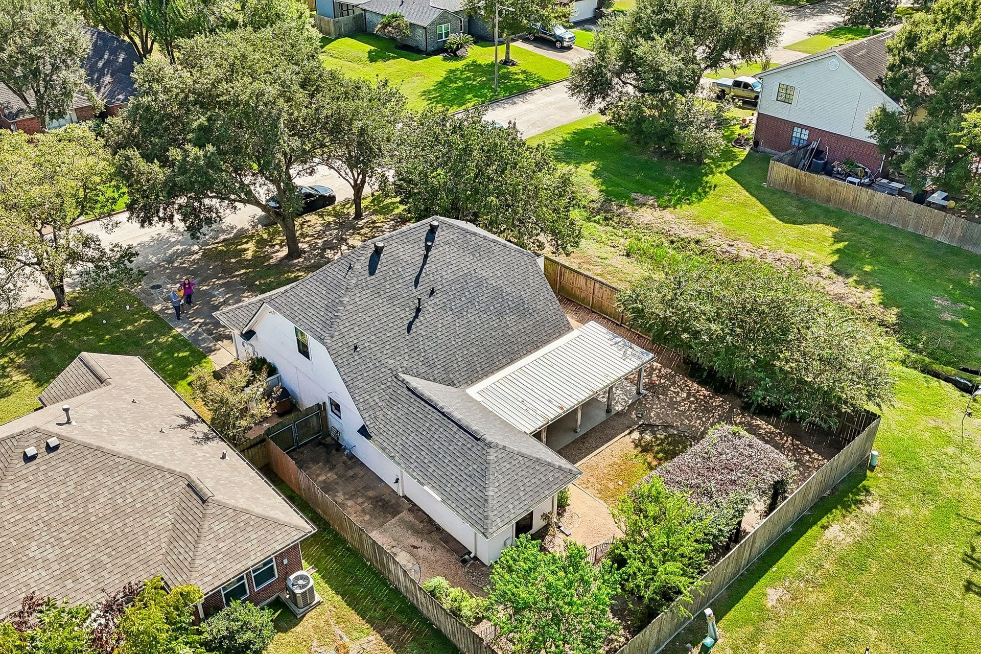 5501 Pecos Street, Dickinson, TX 77539 No side neighbors on one side.