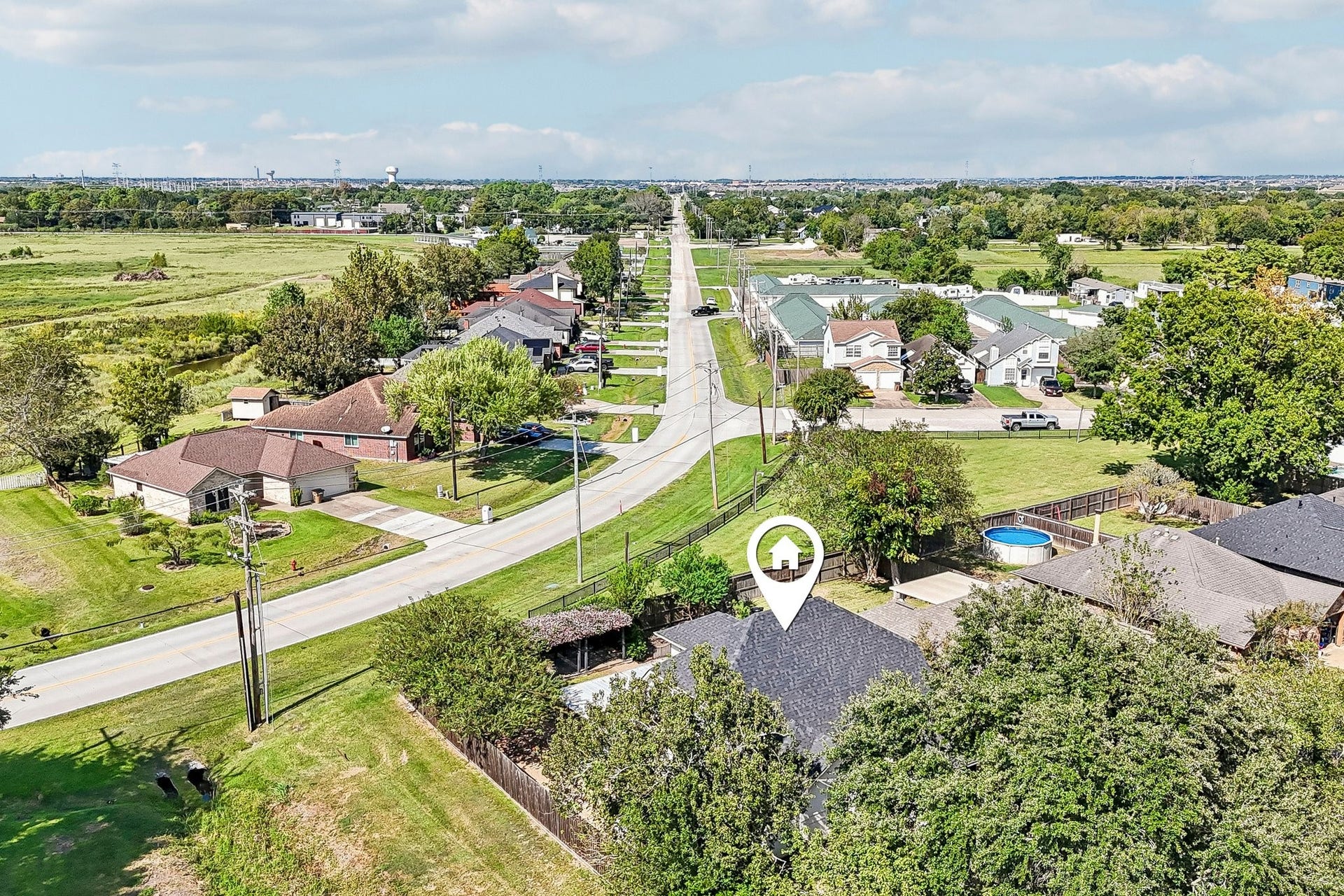 5501 Pecos Street, Dickinson, TX 77539 Quiet area