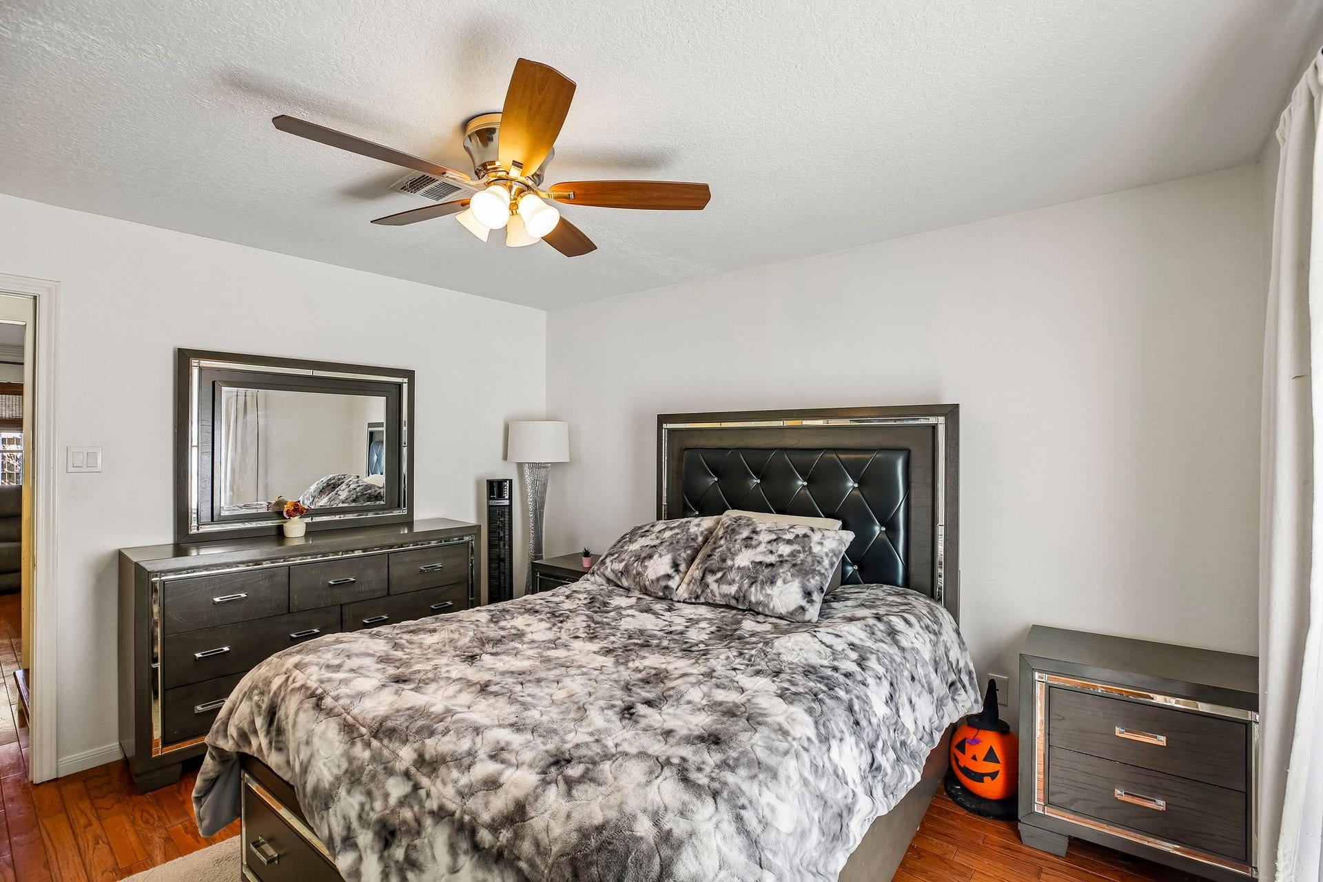 5501 Pecos Street, Dickinson, TX 77539 5501 Pecos Street, Dickinson, TX 77539