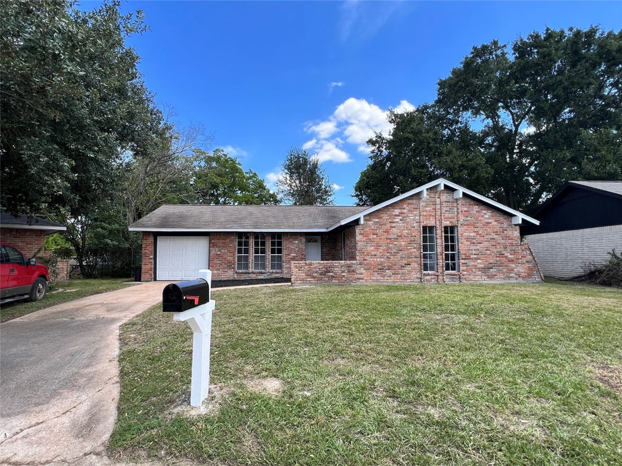 Property photo for 8718 Chipping Lane, Houston, TX