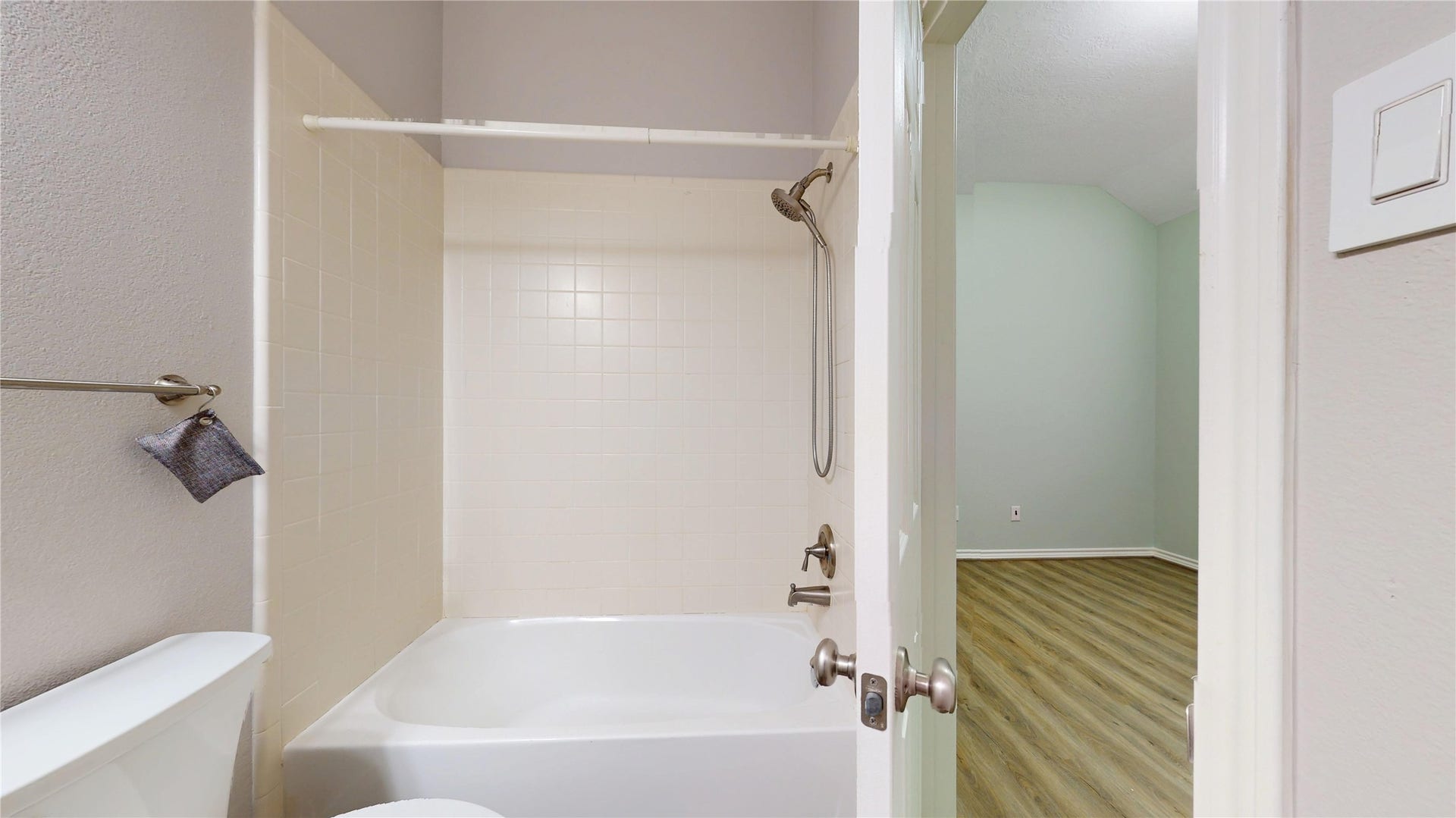 1214 Sand Pines, Katy, TX 77494 1214 Sand Pines, Katy, TX 77494