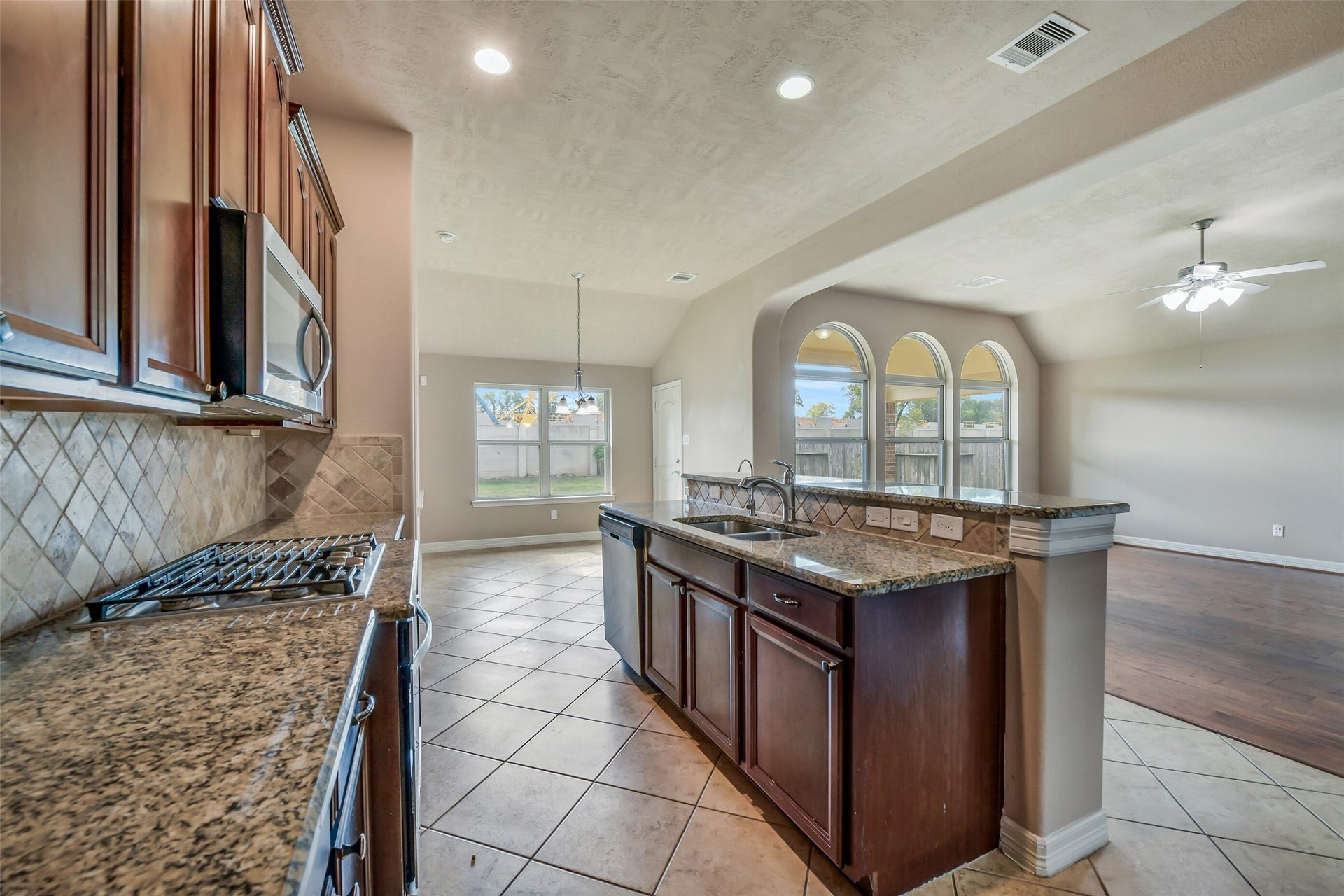 7122 Fall Creek Lane, Missouri City, TX 77459 7122 Fall Creek Lane, Missouri City, TX 77459