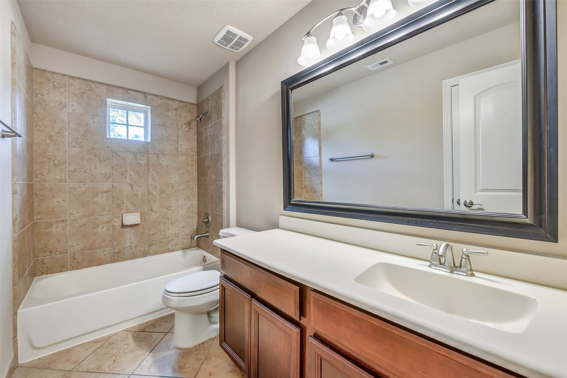 7122 Fall Creek Lane, Missouri City, TX 77459 7122 Fall Creek Lane, Missouri City, TX 77459