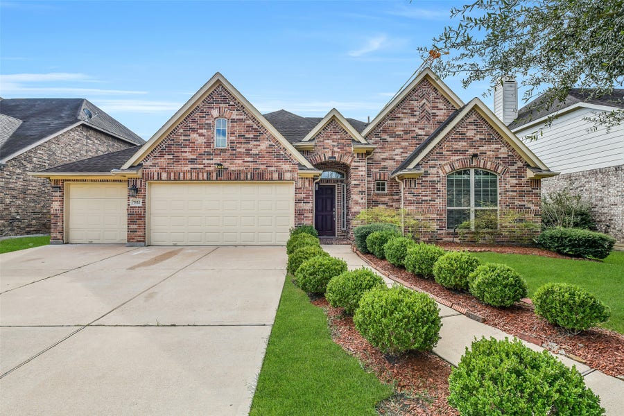 Property photo for 7122 Fall Creek Lane, Missouri City, TX