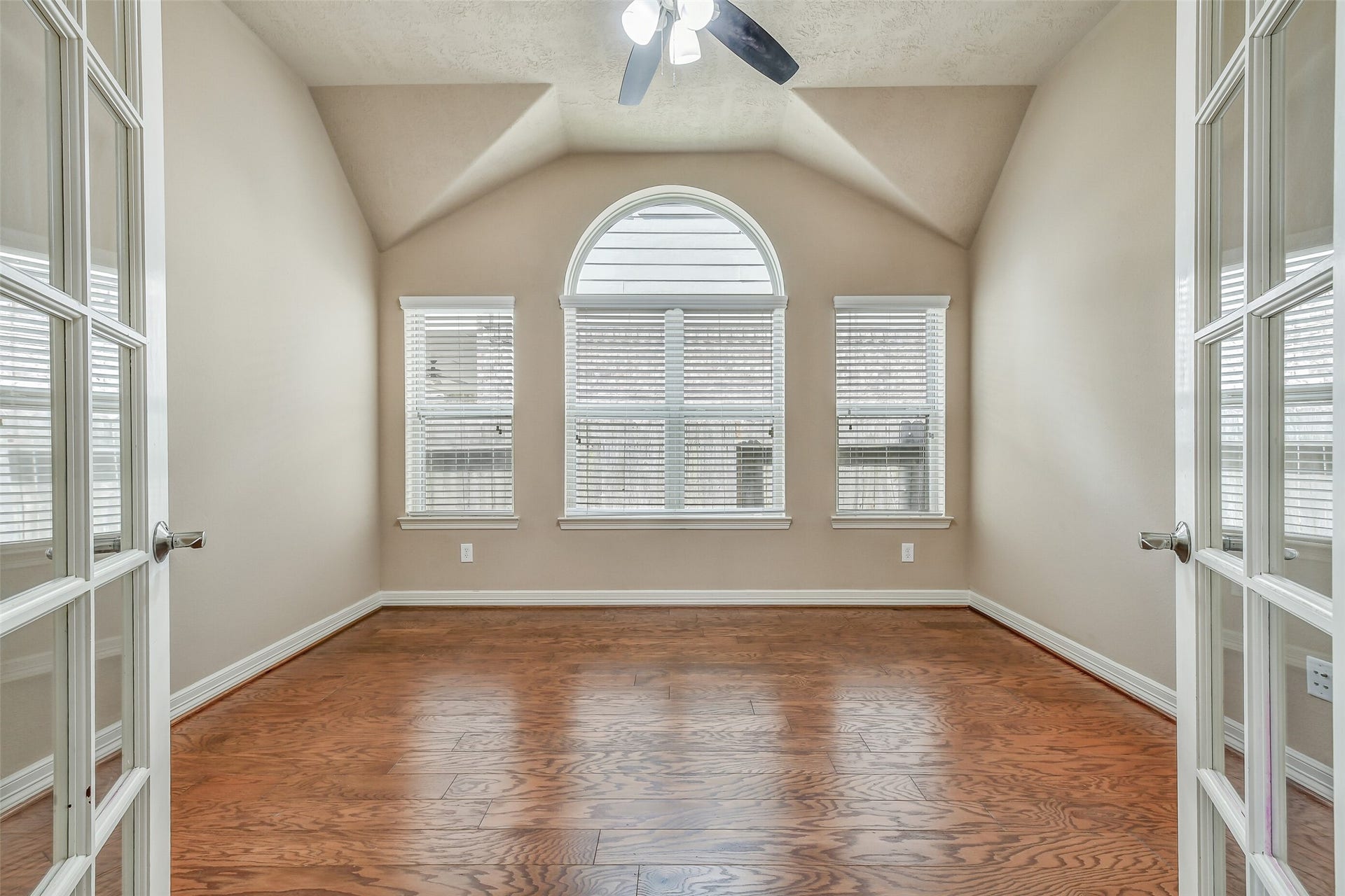 7122 Fall Creek Lane, Missouri City, TX 77459 7122 Fall Creek Lane, Missouri City, TX 77459