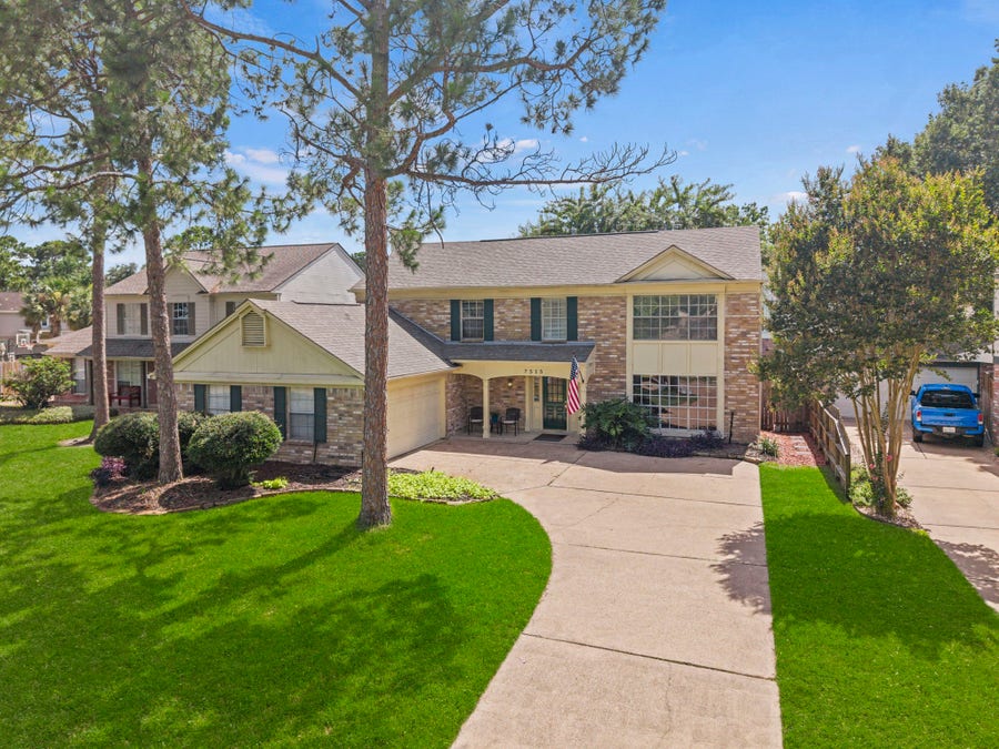 Property photo for 7515 Honey Creek Lane, Houston, TX