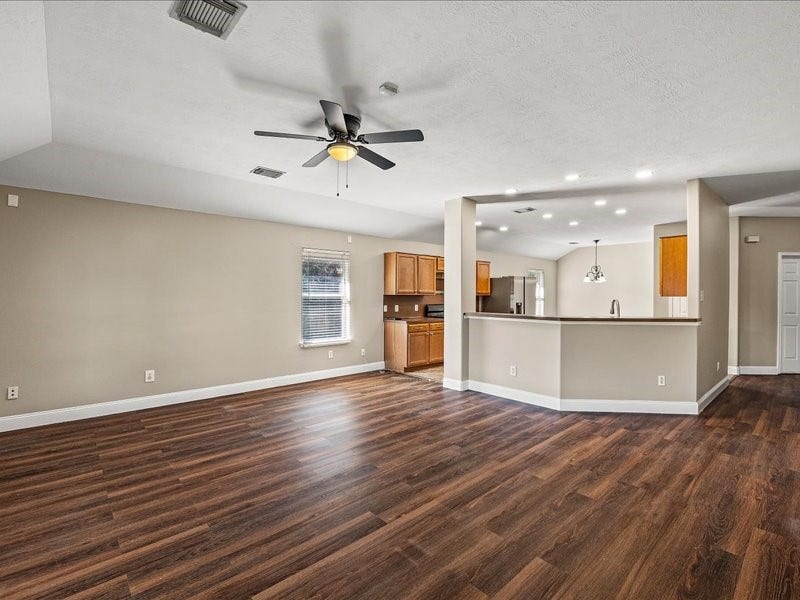167 Rustic Colony Lane, Dickinson, TX 77539 167 Rustic Colony Lane, Dickinson, TX 77539