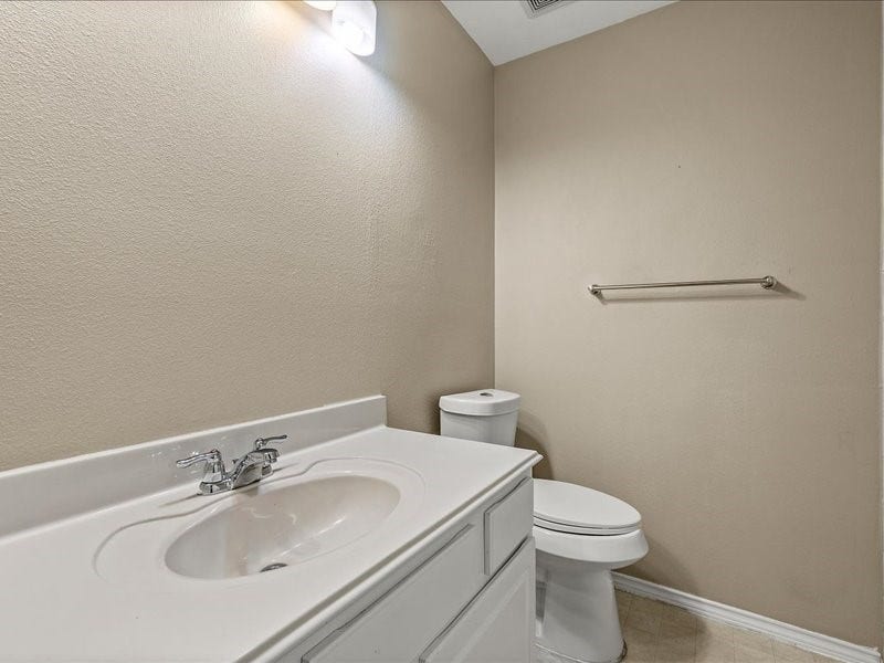 167 Rustic Colony Lane, Dickinson, TX 77539 167 Rustic Colony Lane, Dickinson, TX 77539