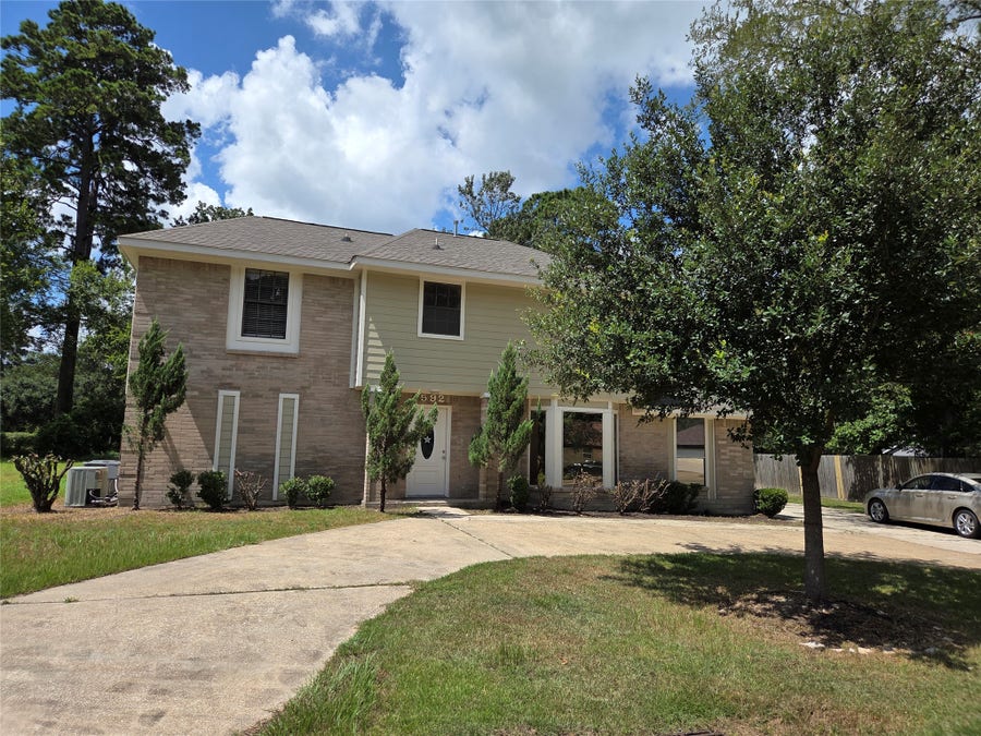 Property photo for 592 River Plantation Drive, Conroe, TX