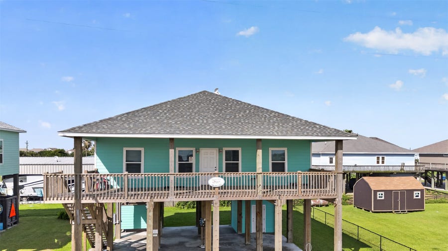 Property photo for 971 Meynig Drive, Crystal Beach, TX