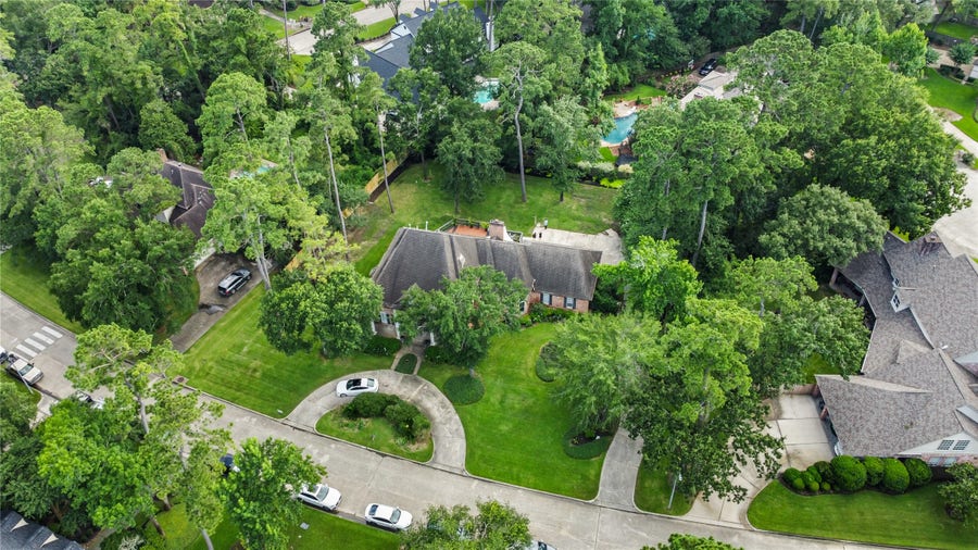 Property photo for 5611 Garden Point Drive, Kingwood, TX