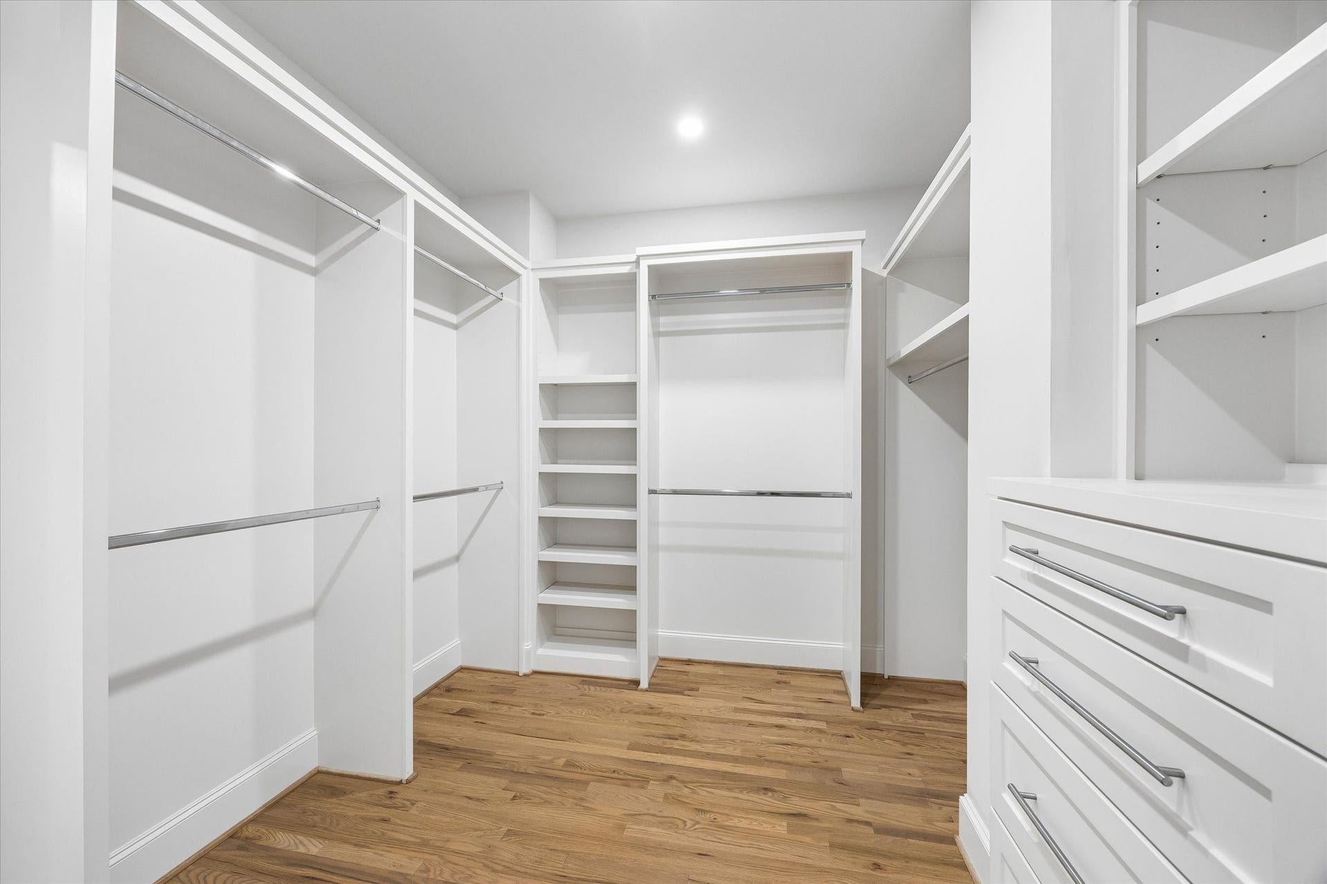 2320 North Boulevard, Houston, TX 77098 2320 North Boulevard, Houston, TX 77098