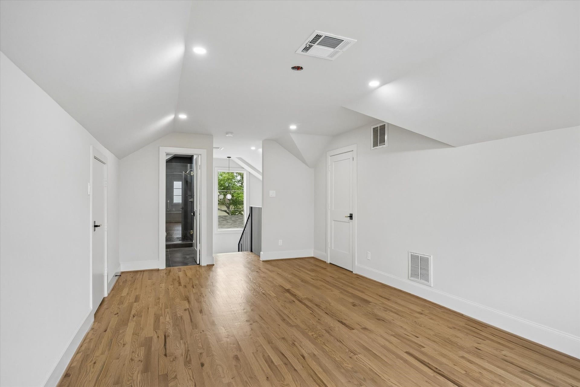 2320 North Boulevard, Houston, TX 77098 2320 North Boulevard, Houston, TX 77098