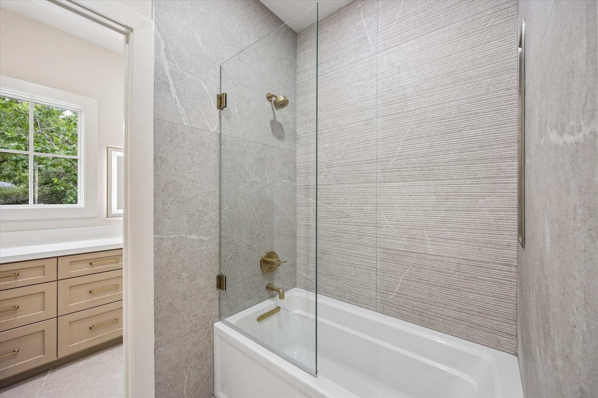 2320 North Boulevard, Houston, TX 77098 2320 North Boulevard, Houston, TX 77098