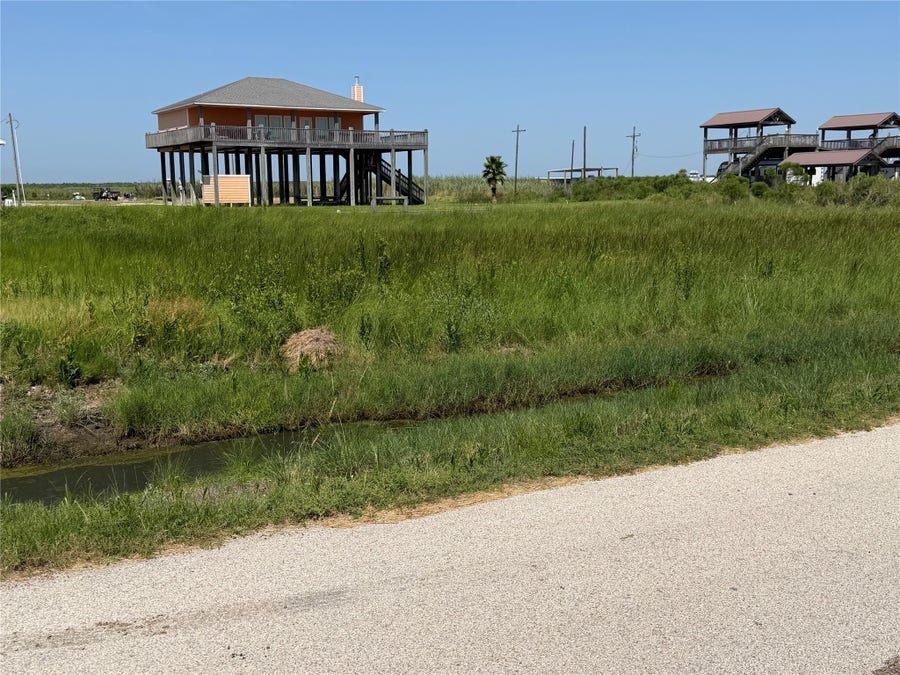 Property photo for 1333 Mabry Street, Gilchrist, TX