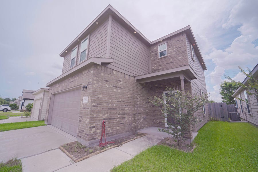 Property photo for 10622 Cashew Run Lane, Houston, TX