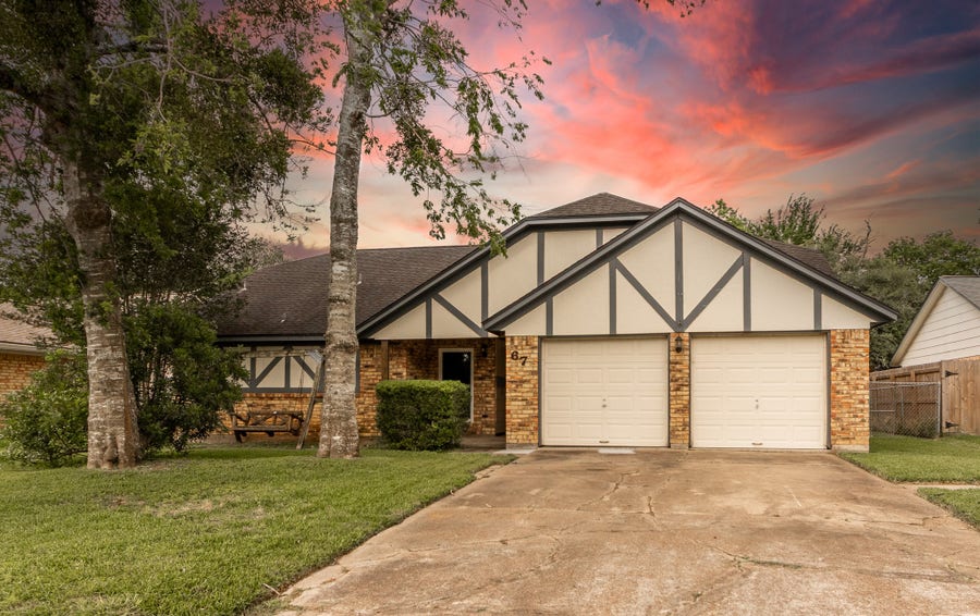Property photo for 67 Sweetgum Court, Lake Jackson, TX