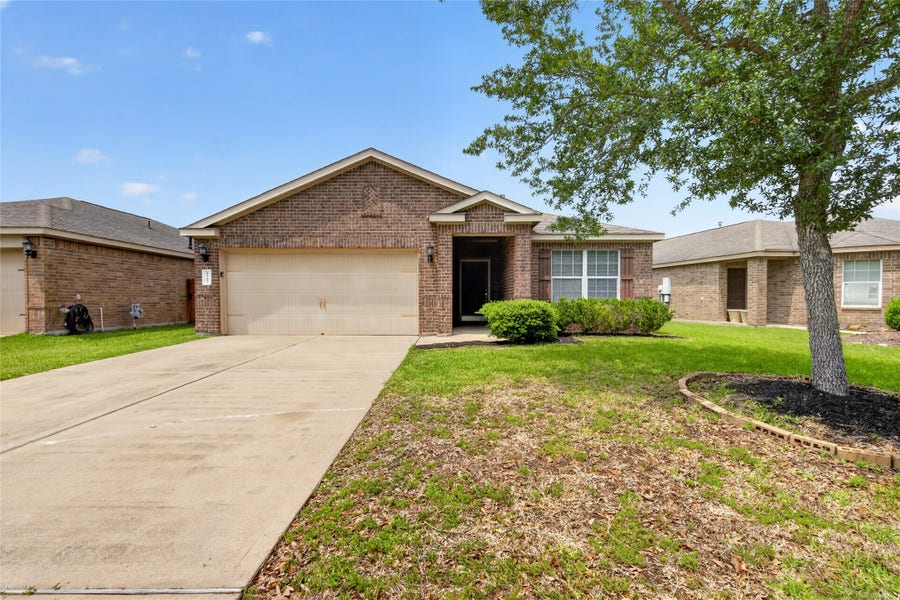 Property photo for 9742 Opal Rock Drive, Rosharon, TX