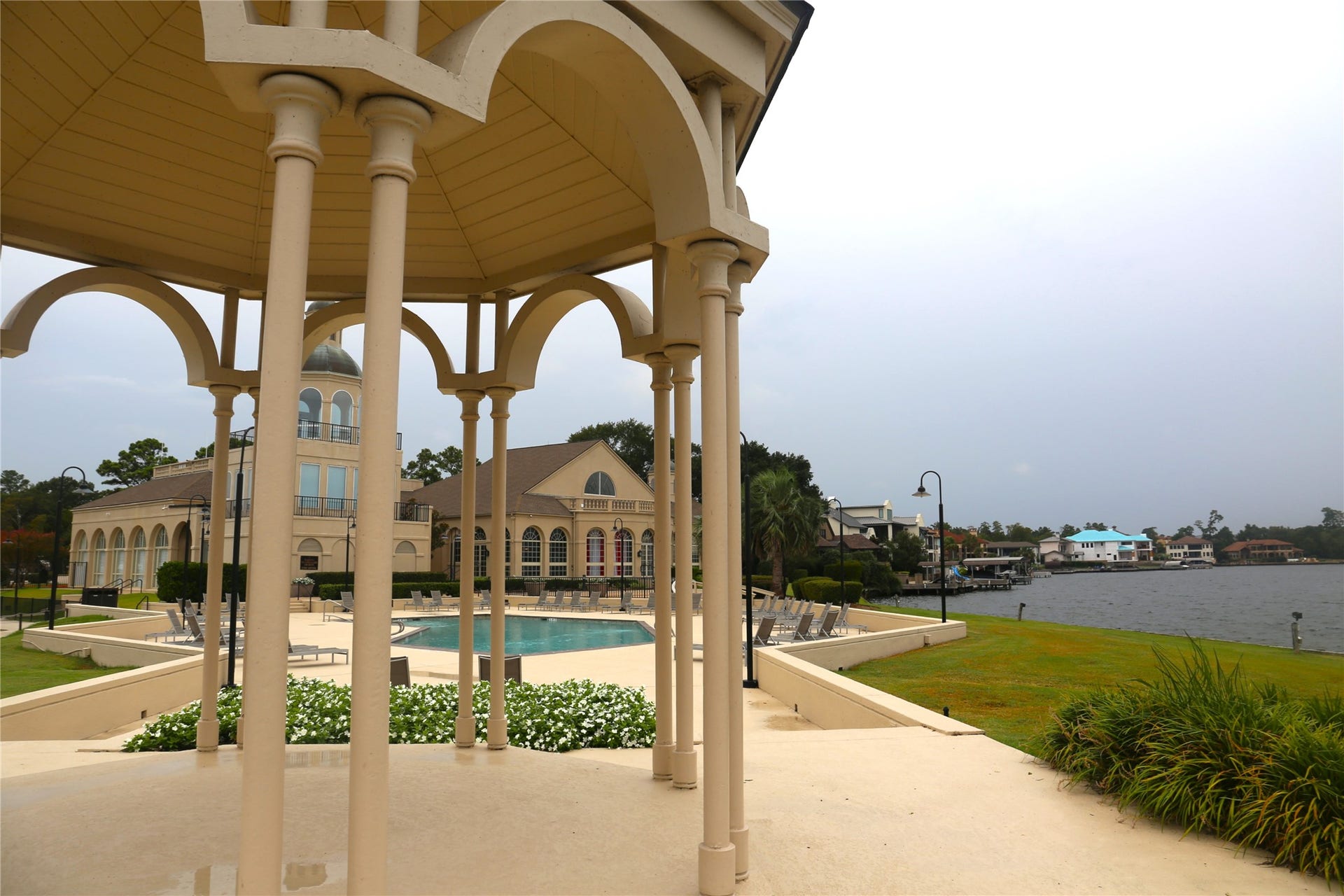 36 Winthrop Harbor S, Montgomery, TX 77356 36 Winthrop Harbor S, Montgomery, TX 77356