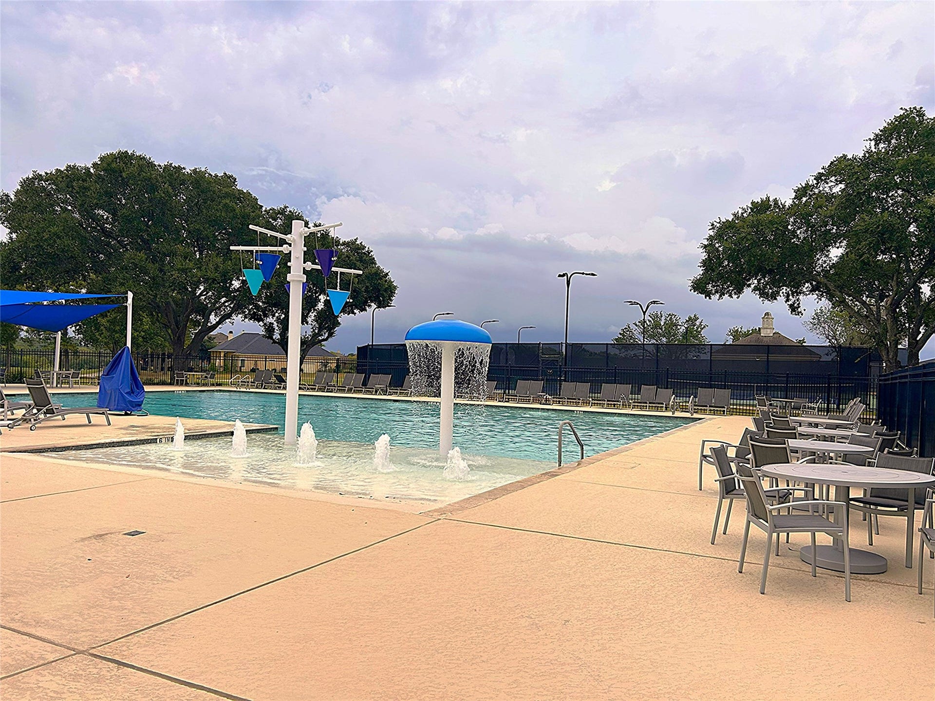 36 Winthrop Harbor S, Montgomery, TX 77356 36 Winthrop Harbor S, Montgomery, TX 77356