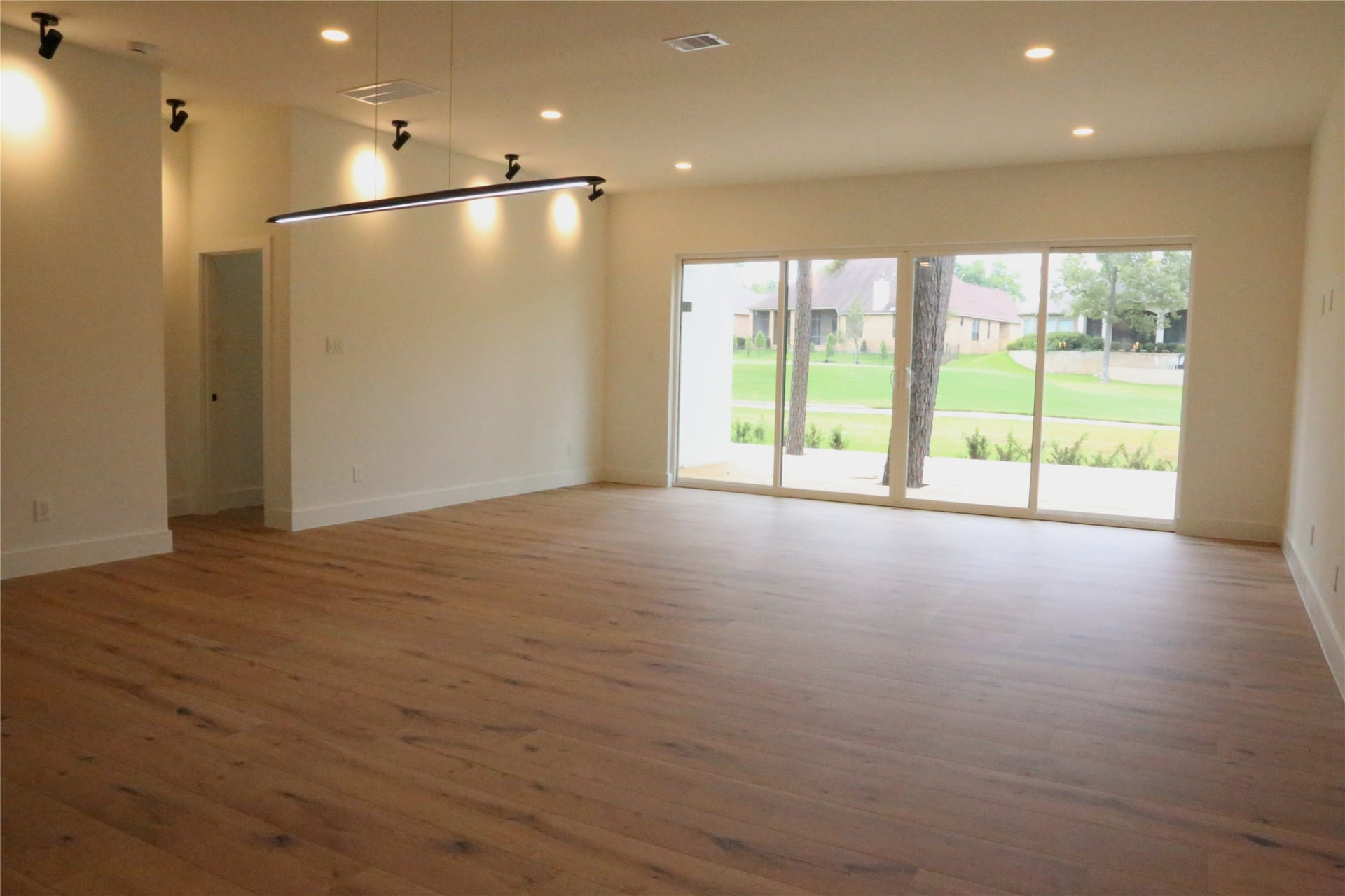 36 Winthrop Harbor S, Montgomery, TX 77356 36 Winthrop Harbor S, Montgomery, TX 77356