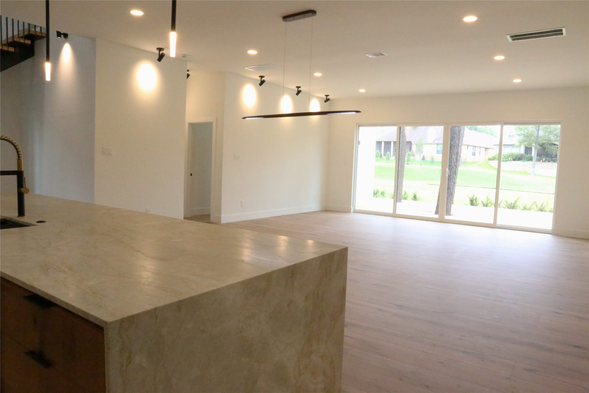 36 Winthrop Harbor S, Montgomery, TX 77356 36 Winthrop Harbor S, Montgomery, TX 77356