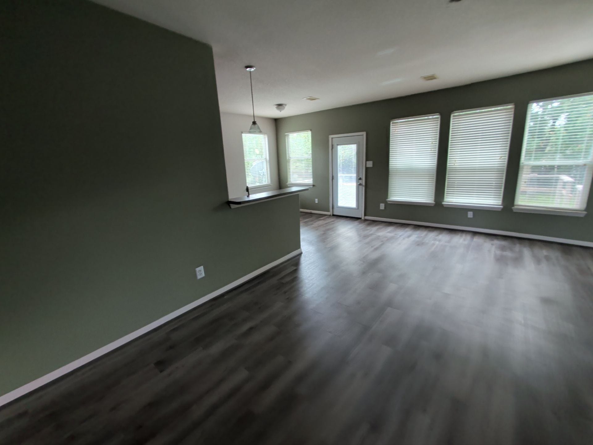 1007 Oak Falls Drive, Conroe, TX 77378 1007 Oak Falls Drive, Conroe, TX 77378