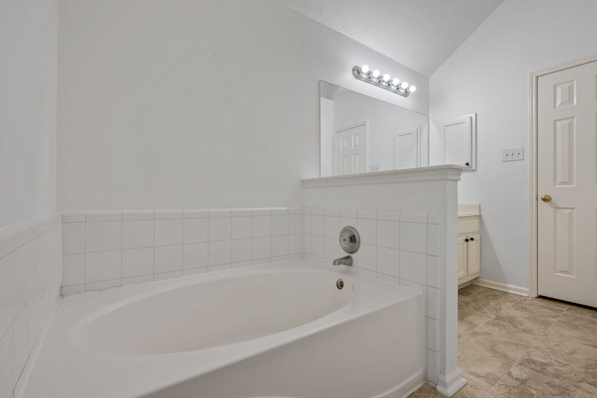 26900 Castlecliff Lane, Kingwood, TX 77339 26900 Castlecliff Lane, Kingwood, TX 77339