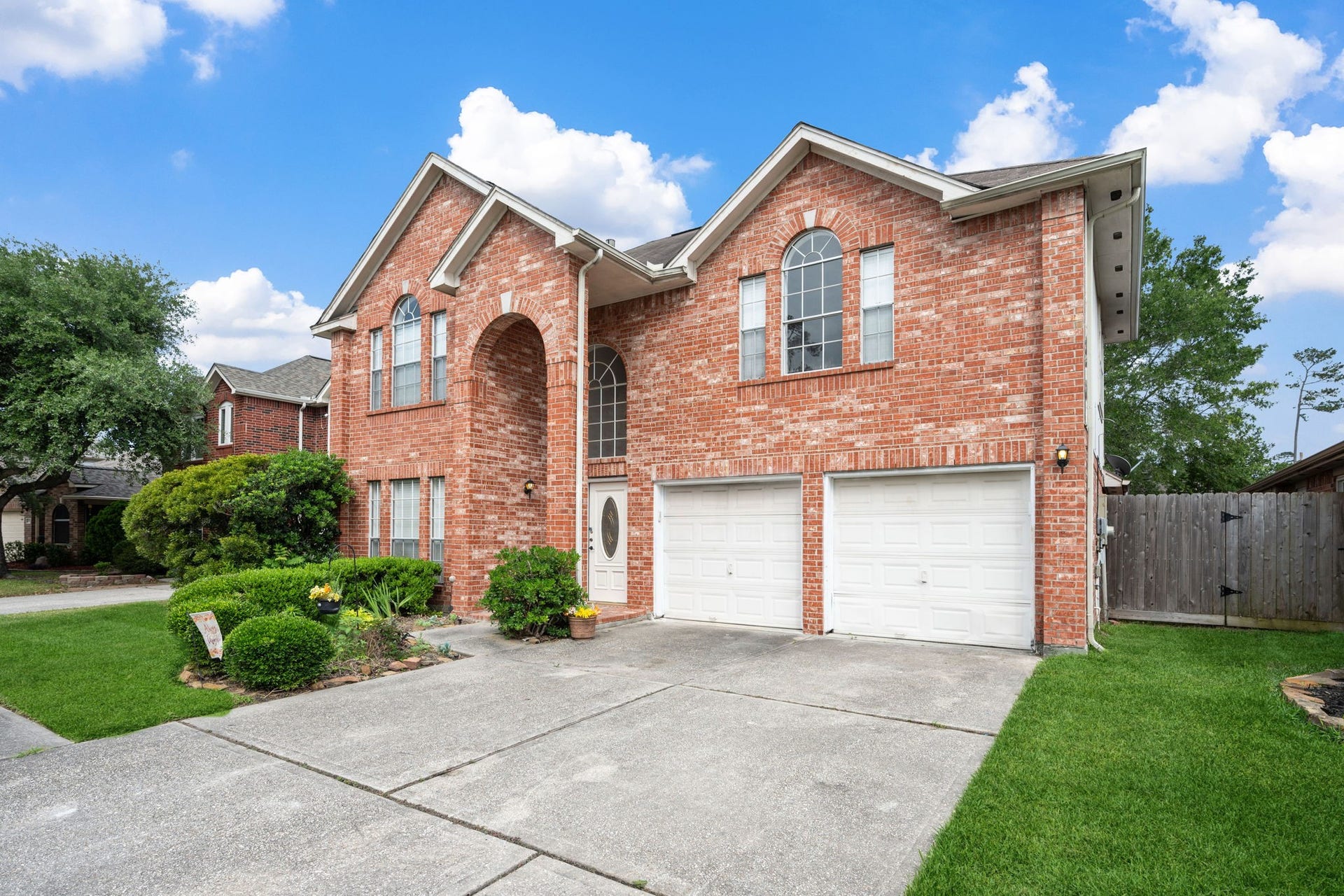 26900 Castlecliff Lane, Kingwood, TX 77339 26900 Castlecliff Lane, Kingwood, TX 77339