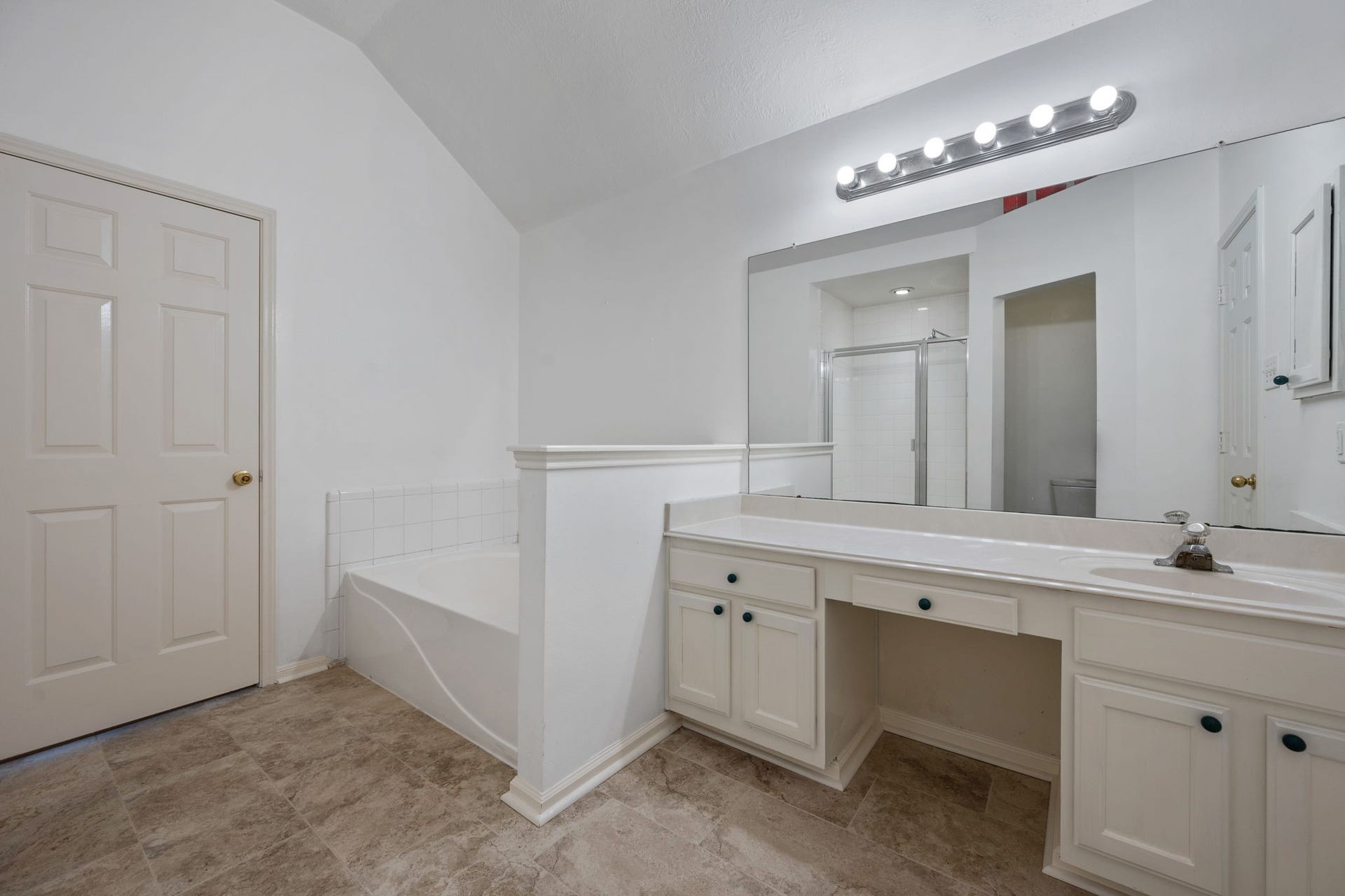26900 Castlecliff Lane, Kingwood, TX 77339 26900 Castlecliff Lane, Kingwood, TX 77339